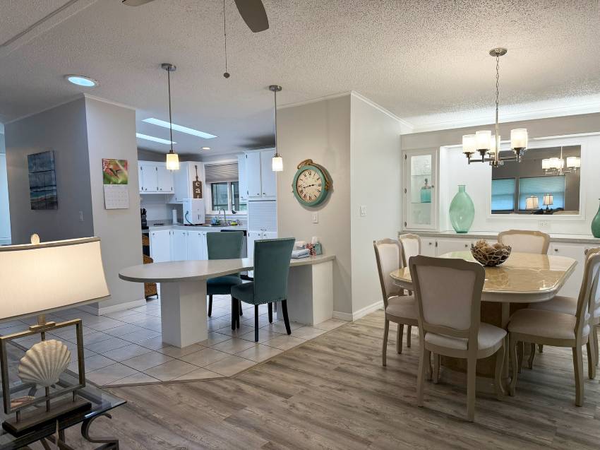 110 Jacaranda Terrace a Parrish, FL Mobile or Manufactured Home for Sale